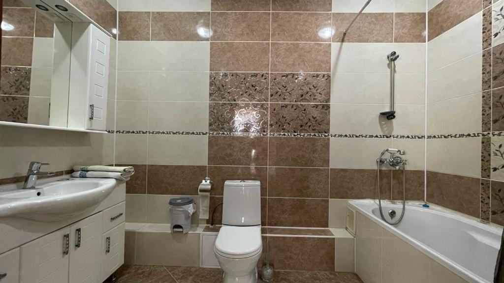 Rosa Roze Luxe House Hotel Karagandy Exterior foto